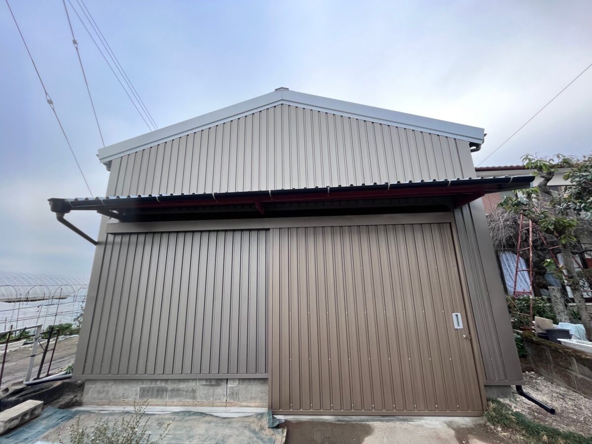 お庭の倉庫を新しく安心・安全な建物に
